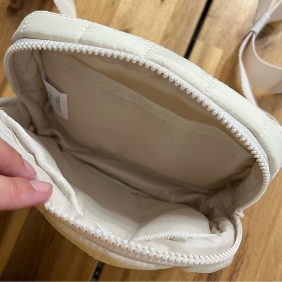 Reebok Quilted Crossbody / Belt Bag – One Size - Picture 3 of 8